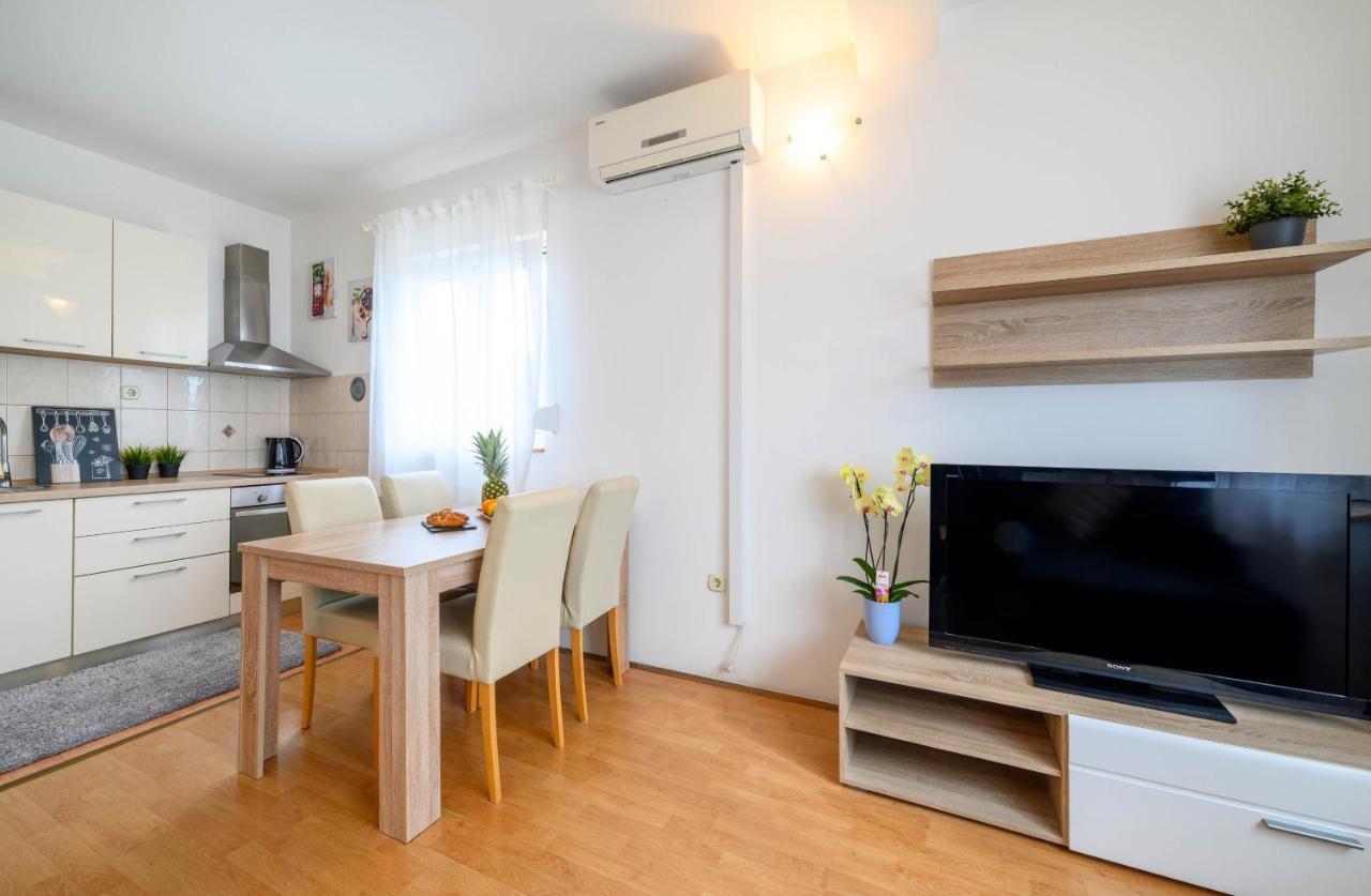 Apartment Malibu Жаборич Экстерьер фото