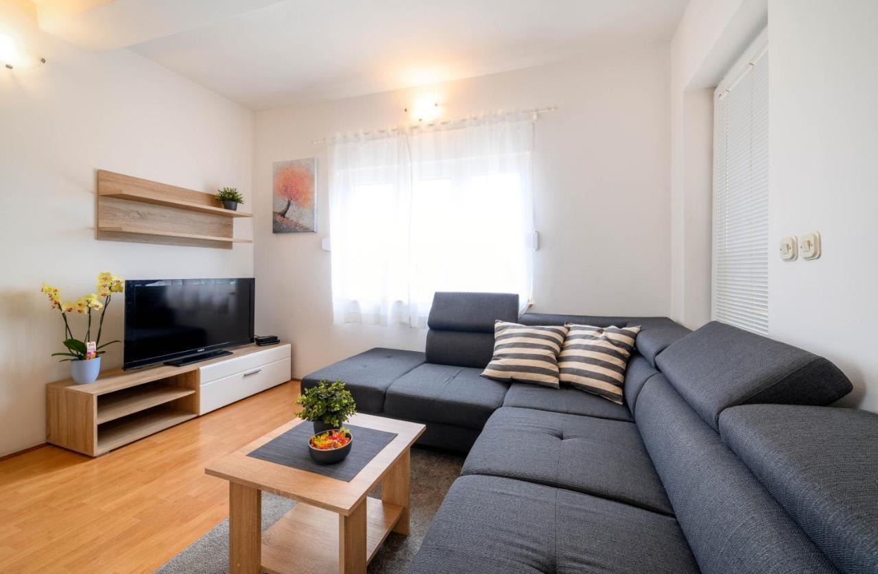 Apartment Malibu Жаборич Экстерьер фото